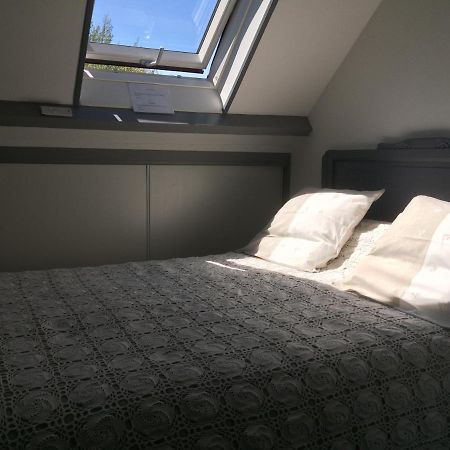 La Mansarde Bed and Breakfast Neuville-sous-Montreuil Exteriör bild