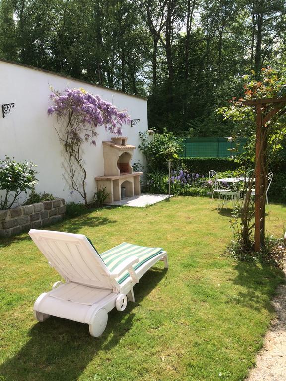 La Mansarde Bed and Breakfast Neuville-sous-Montreuil Exteriör bild