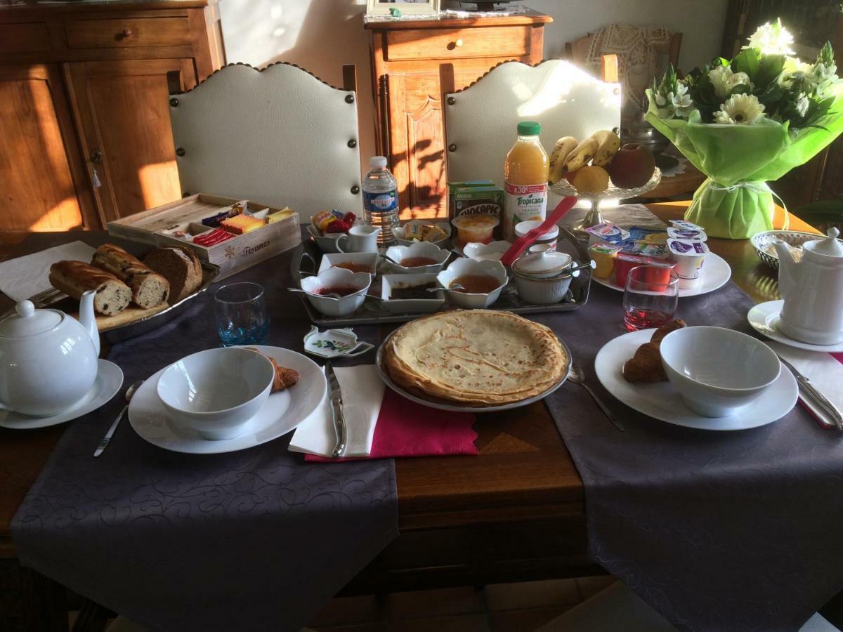 La Mansarde Bed and Breakfast Neuville-sous-Montreuil Exteriör bild